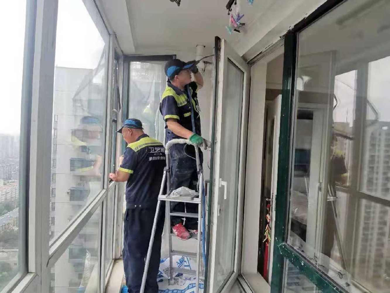海宁阳台漏水维修